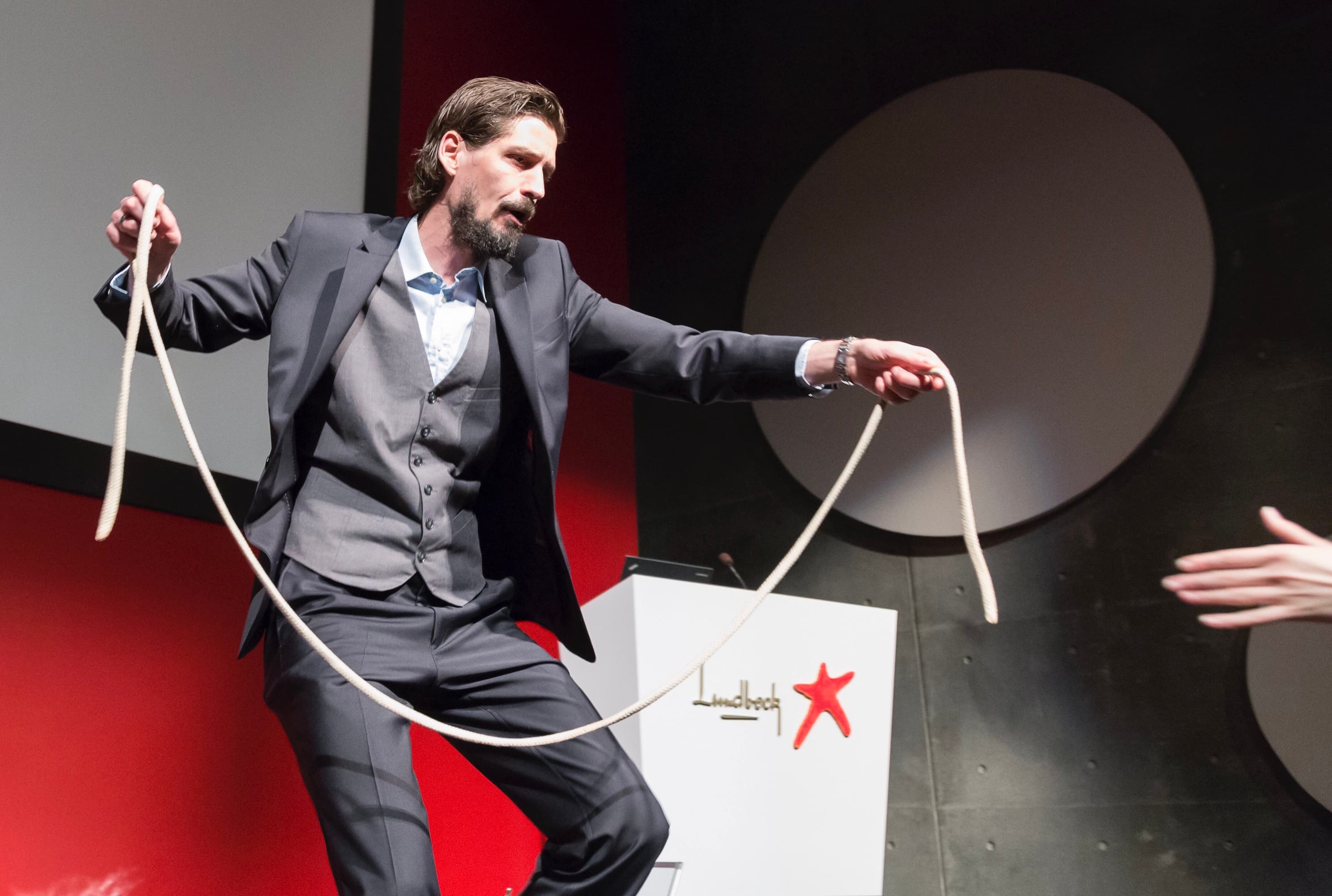 Magi og psykologisk manipulation til julefrokosten